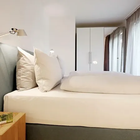 Maximilians Domizil 에덴코벤